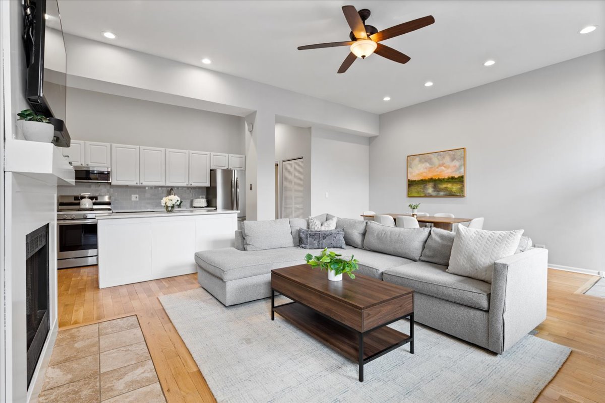 2512 North Bosworth Avenue Chicago IL 60614