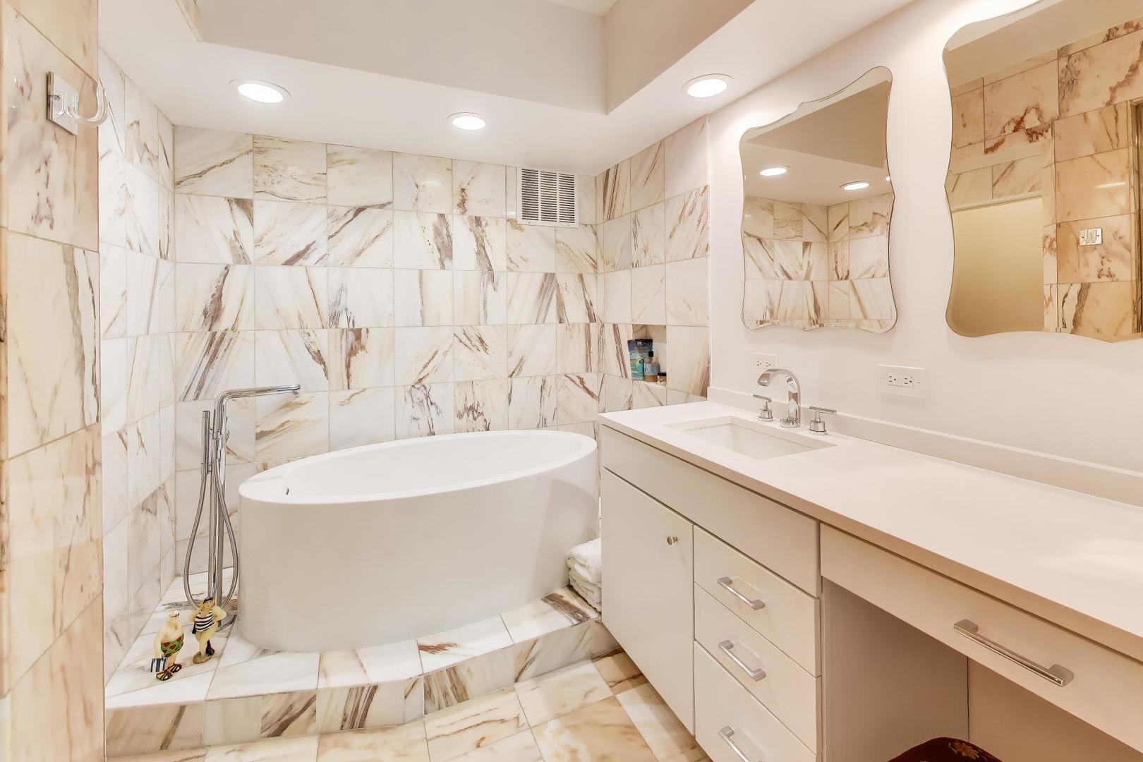 1100 North Lake Shore Drive Chicago IL 60611
