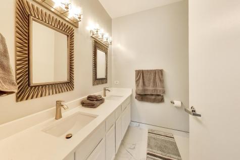 647 North Green Street Chicago IL 60642