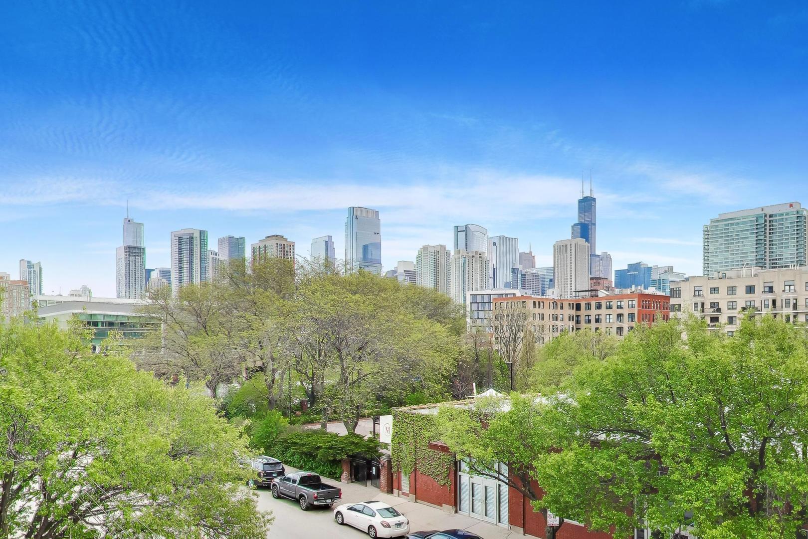 647 North Green Street Chicago IL 60642