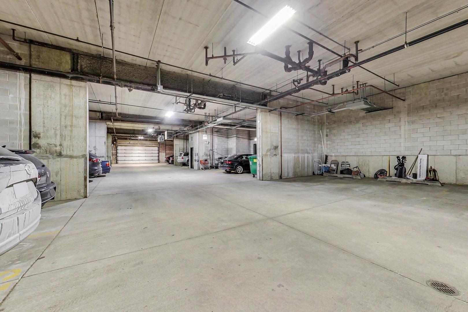 647 North Green Street Chicago IL 60642
