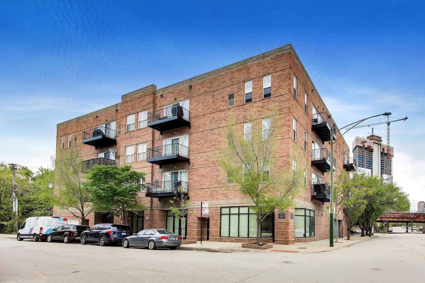 647 North Green Street Chicago IL 60642