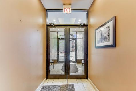 647 North Green Street Chicago IL 60642