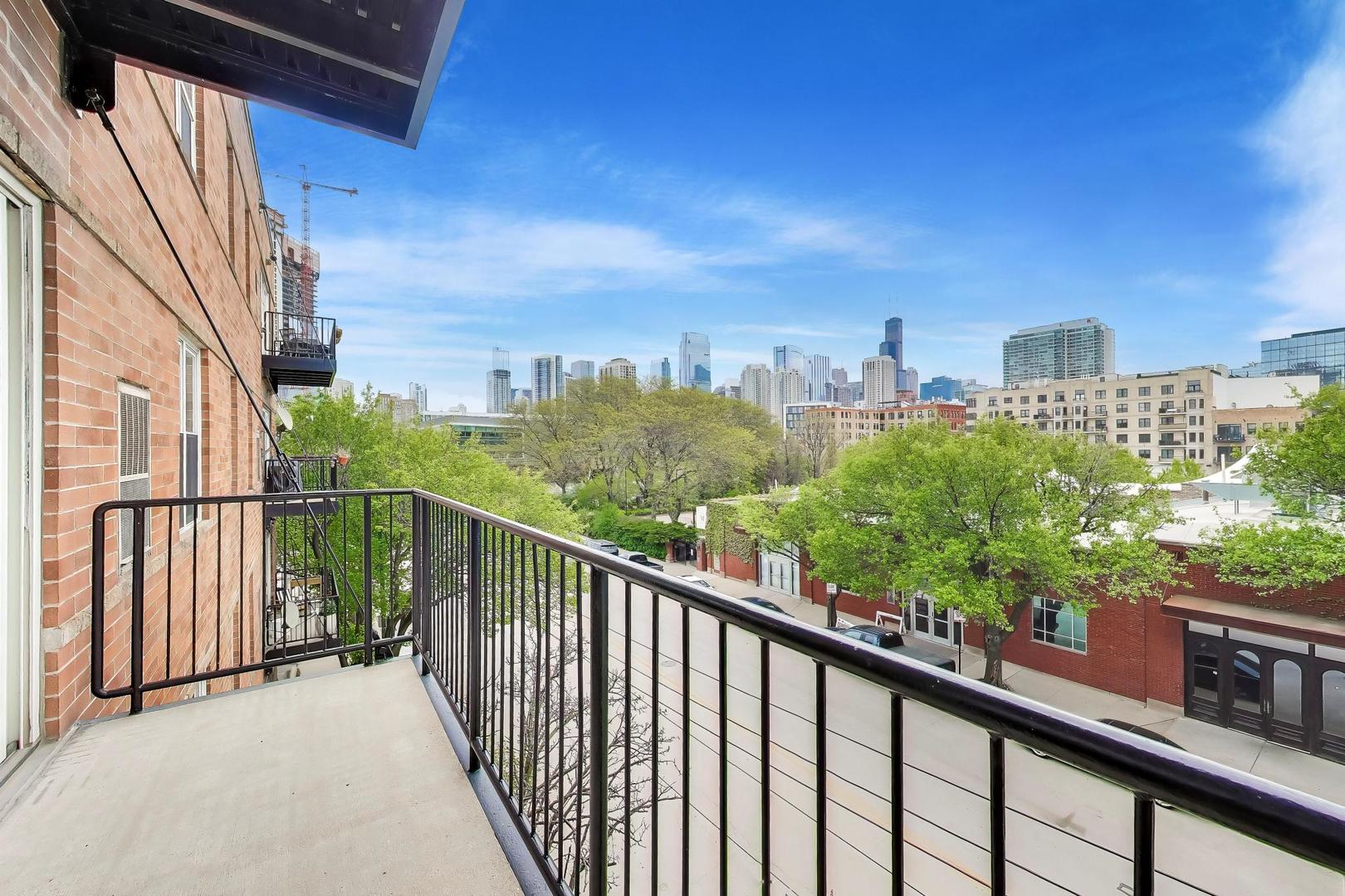 647 North Green Street Chicago IL 60642