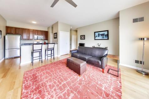 647 North Green Street Chicago IL 60642