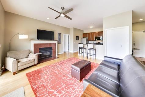 647 North Green Street Chicago IL 60642