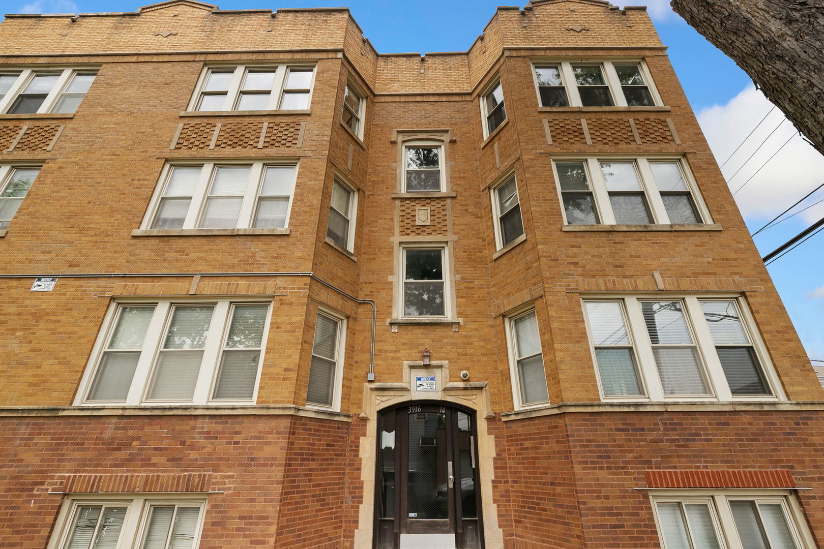 3916 West Cortland Street Chicago IL 60647
