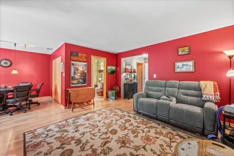 26 New Haven Drive Cary IL 60013