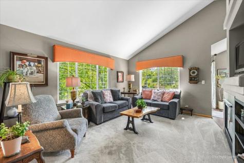 26 New Haven Drive Cary IL 60013