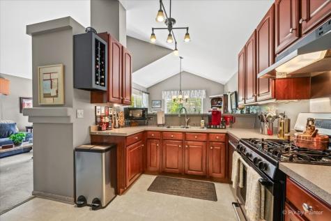 26 New Haven Drive Cary IL 60013