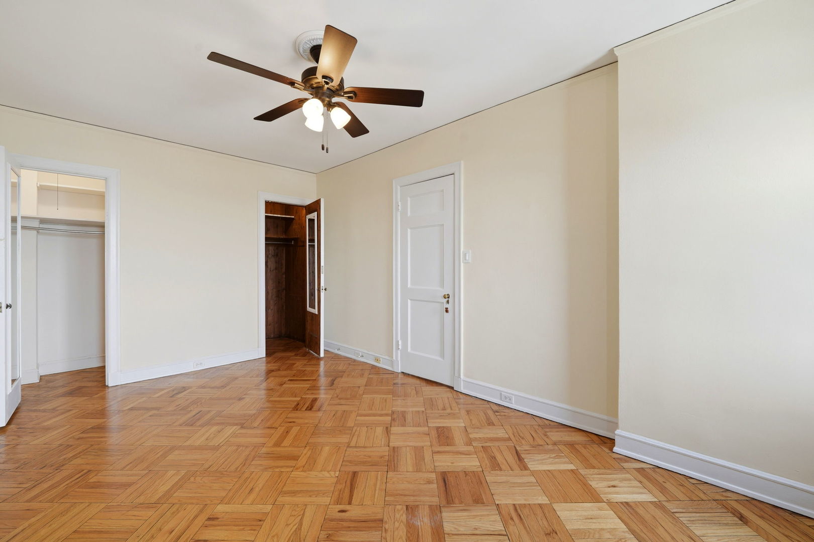 2000 North Lincoln Park West Chicago IL 60614