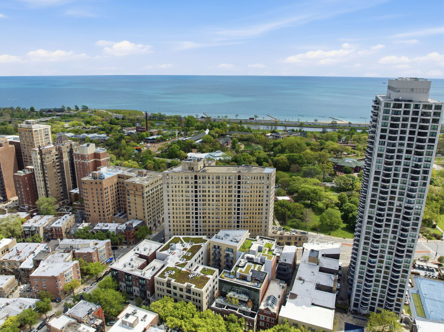 2000 North Lincoln Park West Chicago IL 60614