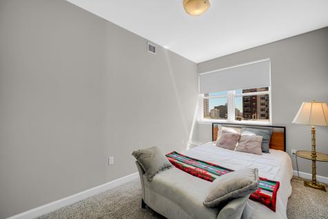 5 East 14th Place Chicago IL 60605