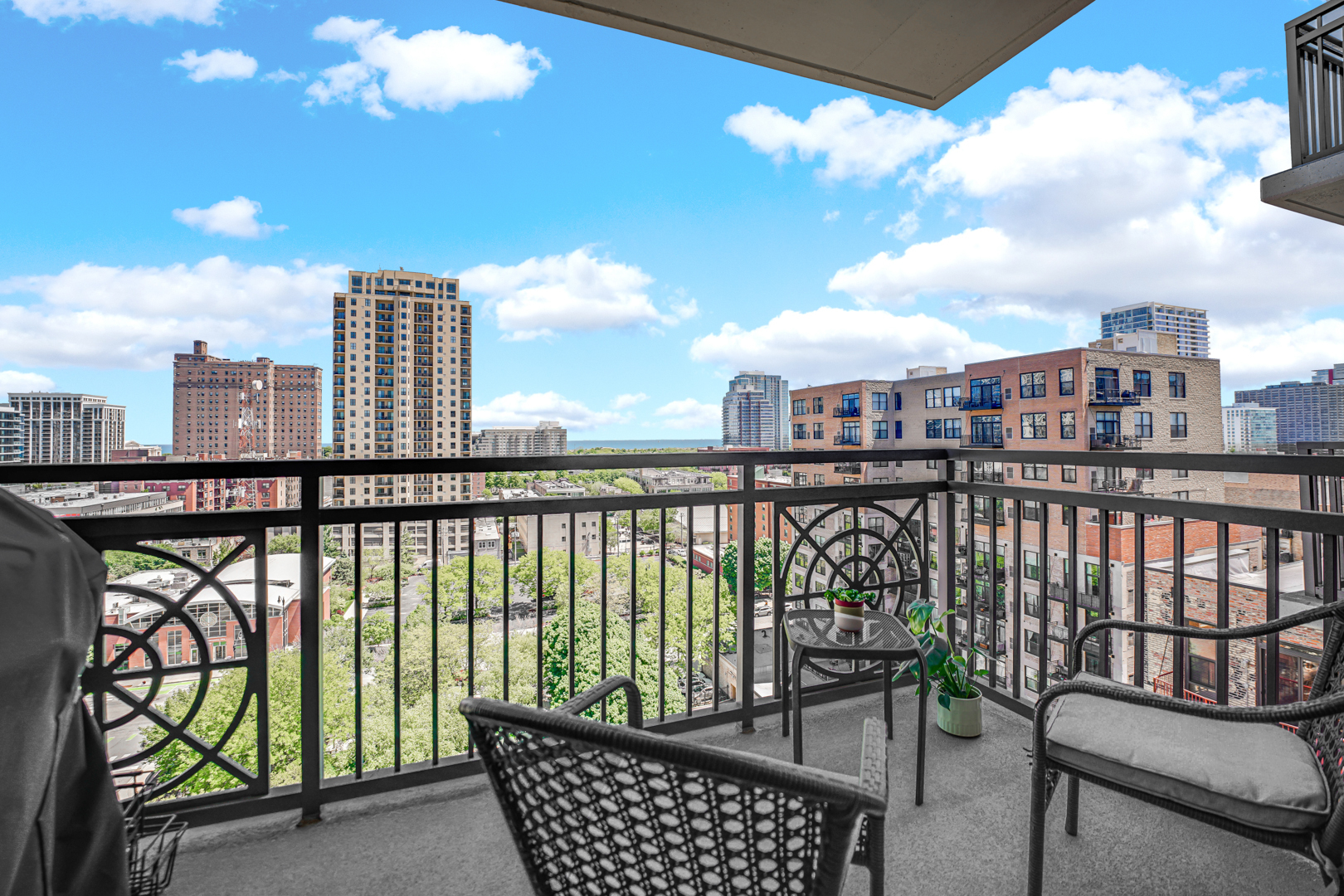 5 East 14th Place Chicago IL 60605