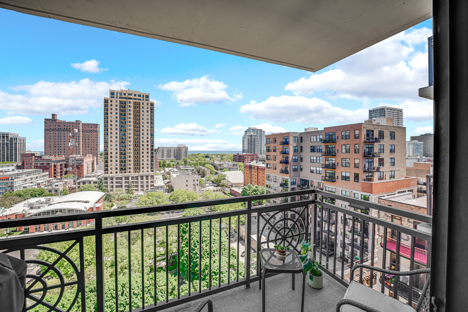5 East 14th Place Chicago IL 60605
