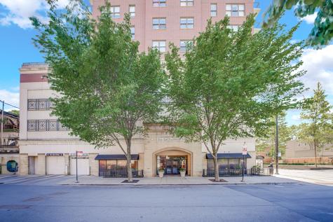 5 East 14th Place Chicago IL 60605