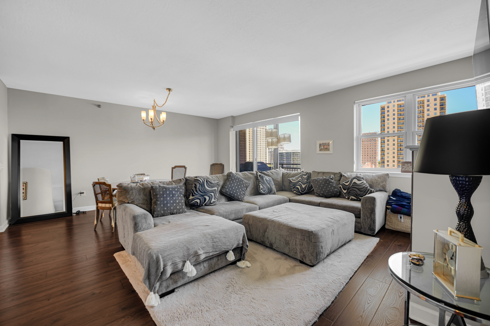5 East 14th Place Chicago IL 60605