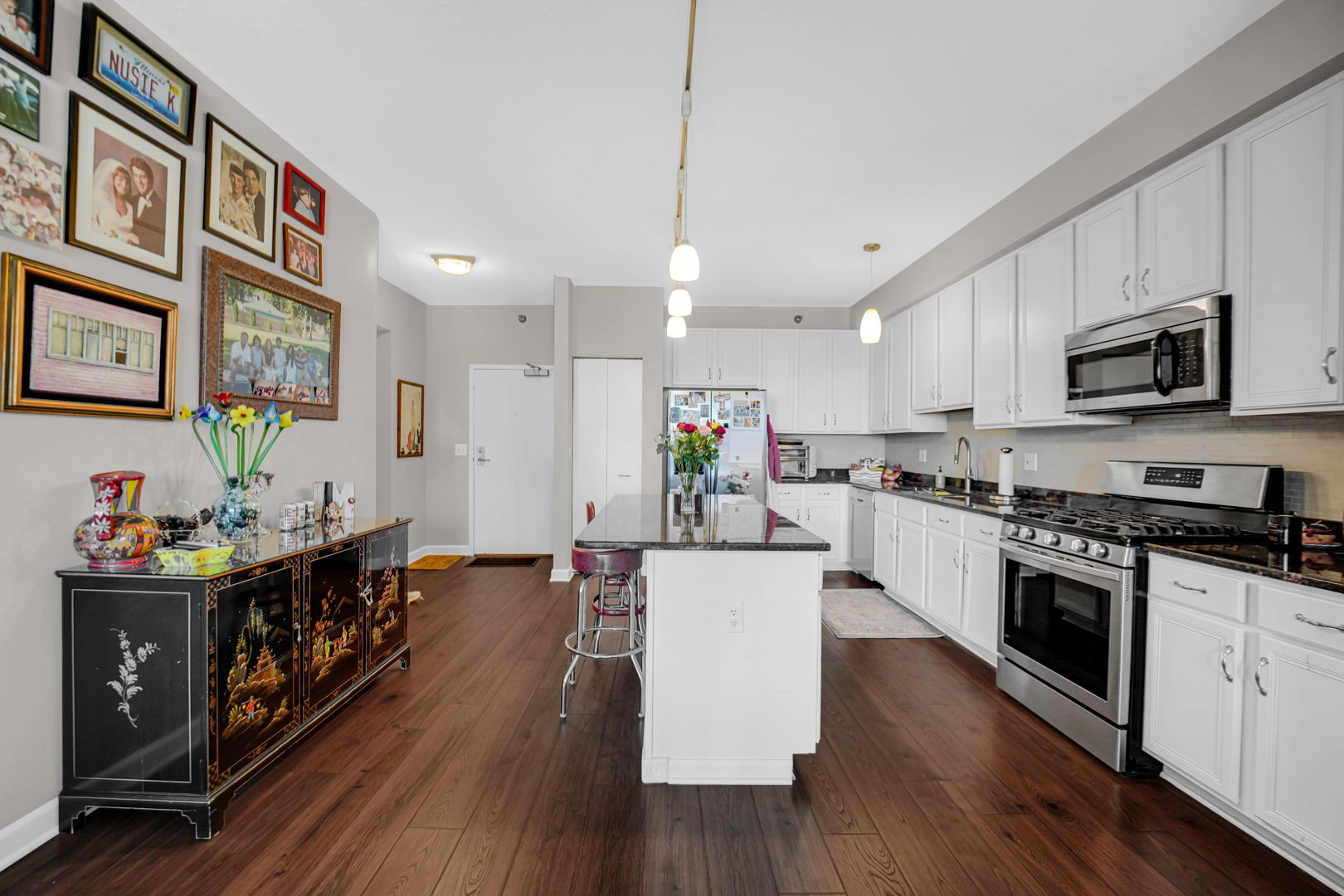 5 East 14th Place Chicago IL 60605