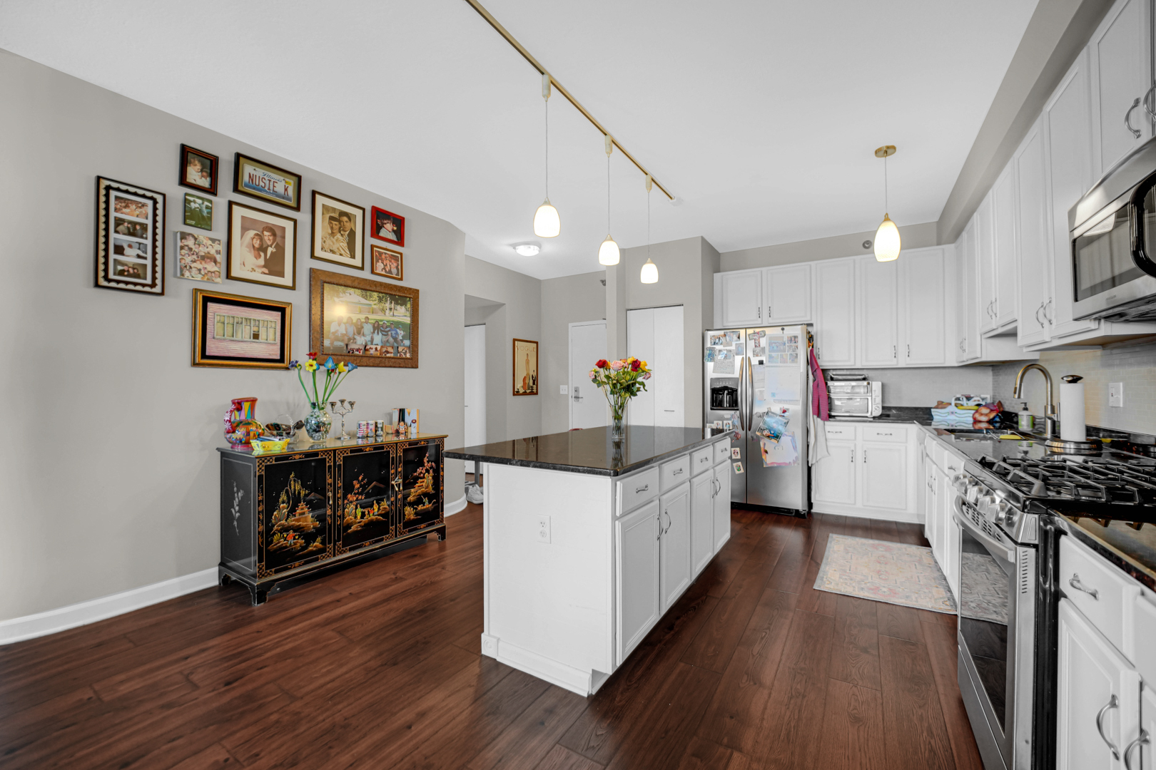 5 East 14th Place Chicago IL 60605