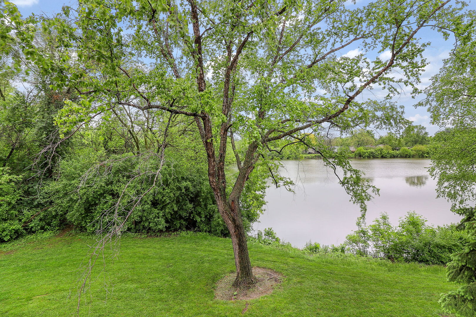 1782 Gloucester Court Wheaton IL 60189