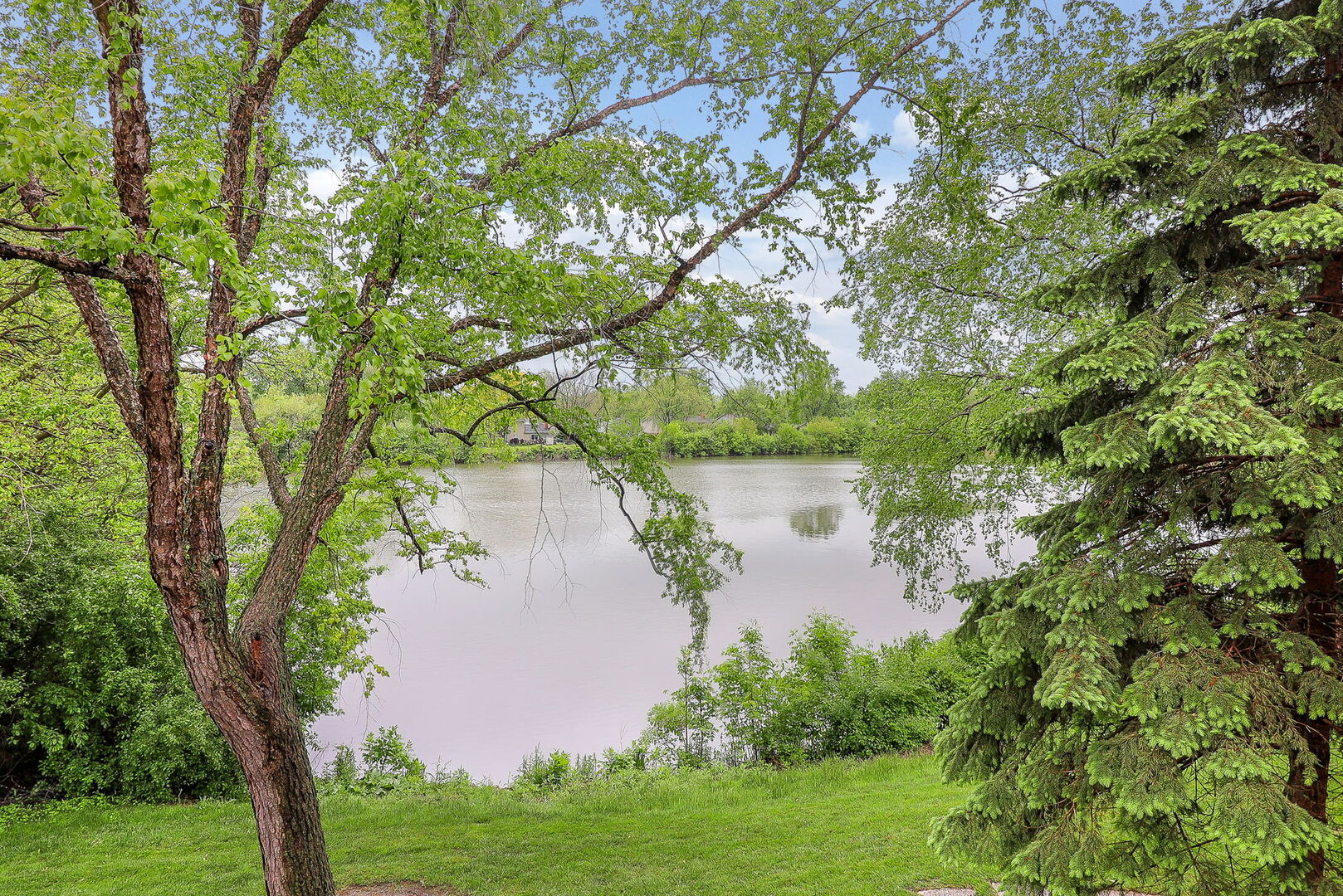 1782 Gloucester Court Wheaton IL 60189