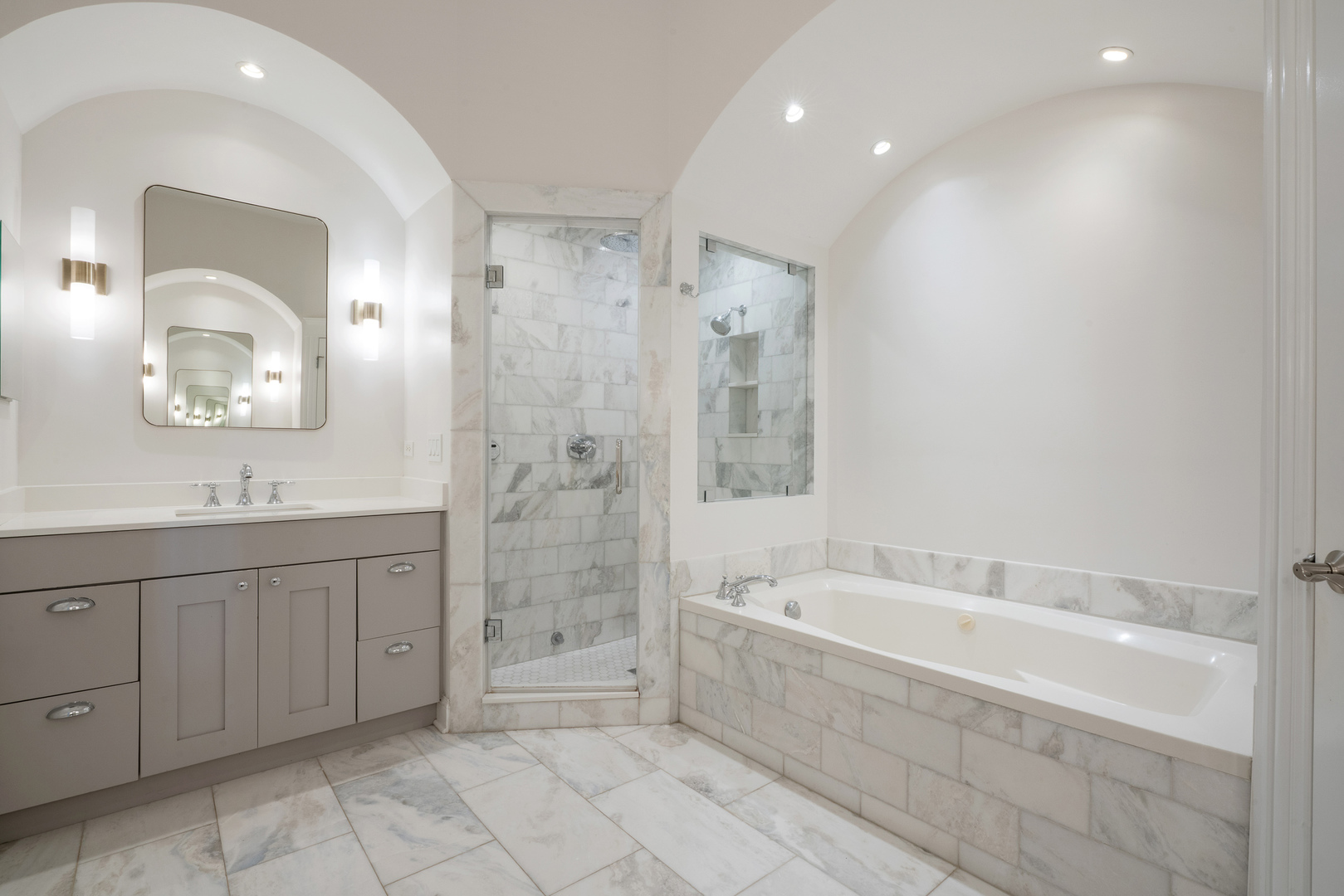 3814 North Greenview Avenue Chicago IL 60613