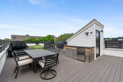 3814 North Greenview Avenue Chicago IL 60613
