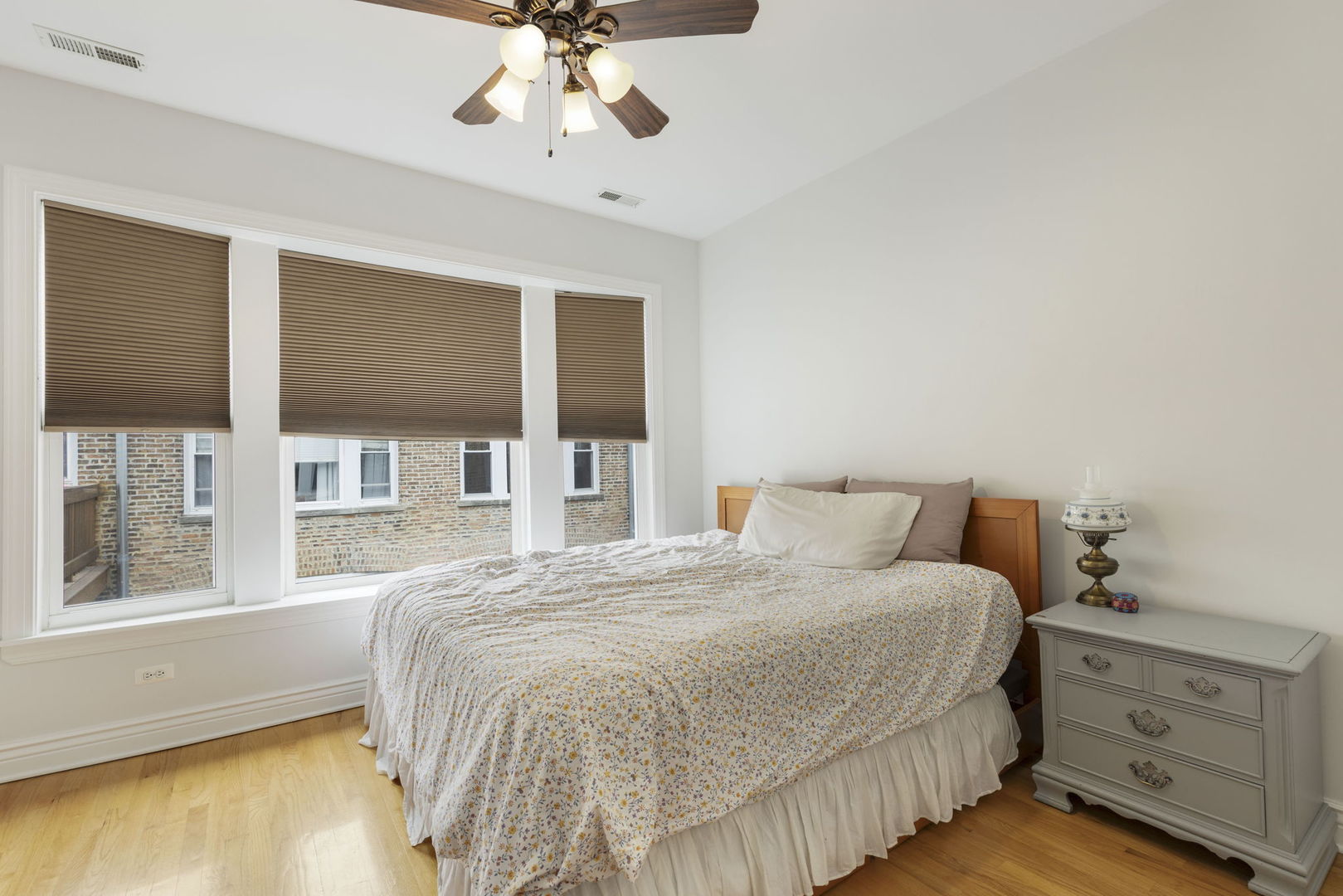 1437 West Greenleaf Avenue Chicago IL 60626
