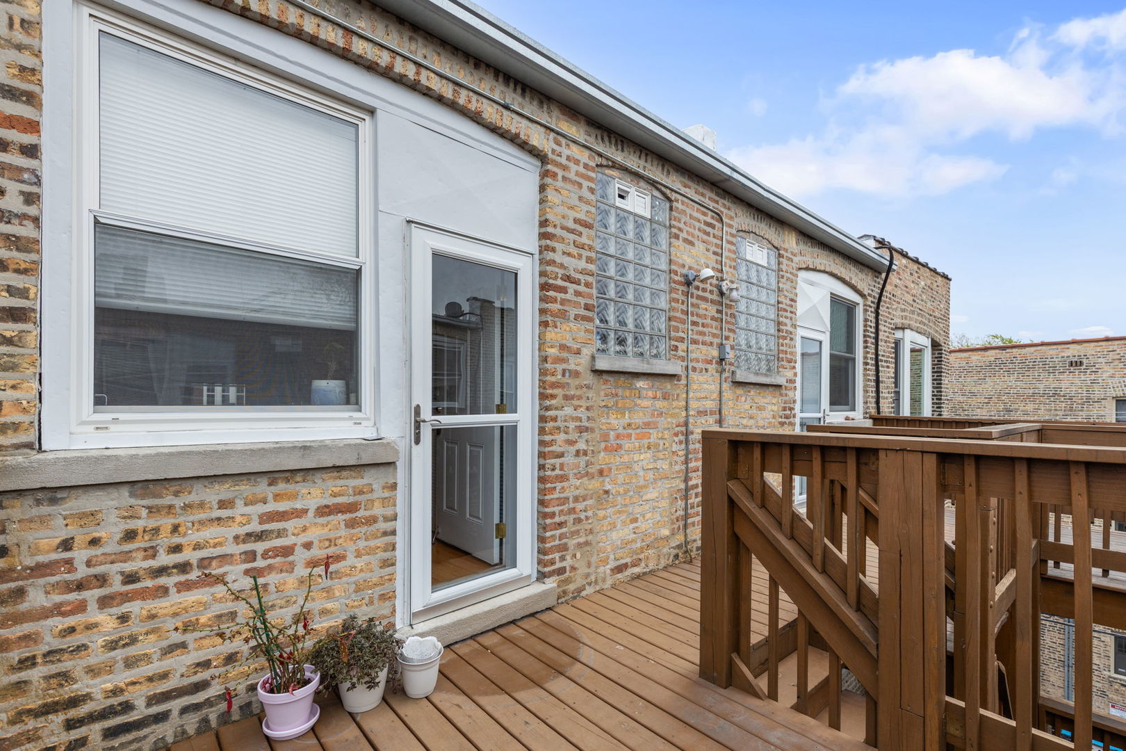 1437 West Greenleaf Avenue Chicago IL 60626