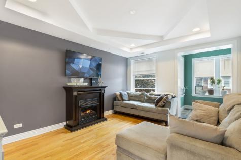 1437 West Greenleaf Avenue Chicago IL 60626