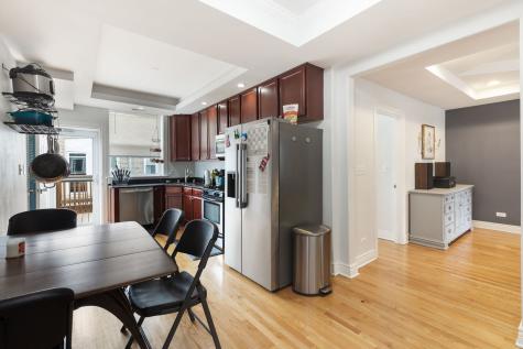 1437 West Greenleaf Avenue Chicago IL 60626
