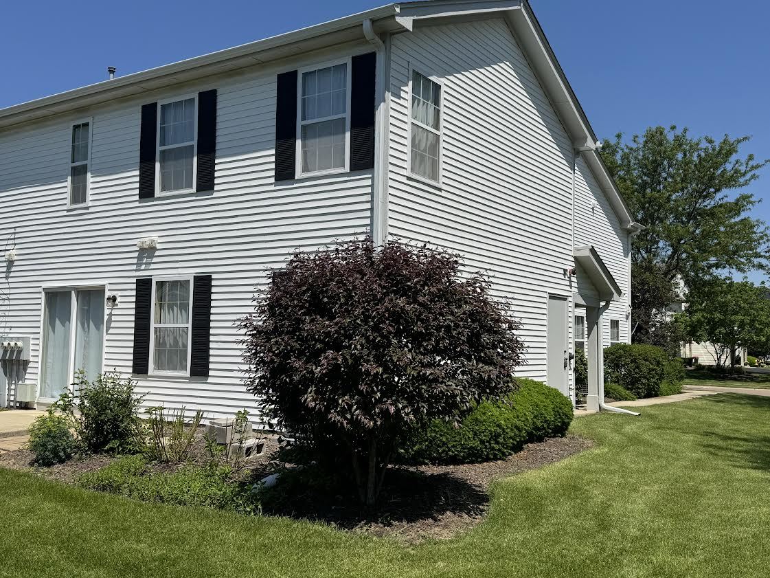 2497 Frost Drive Aurora IL 60503