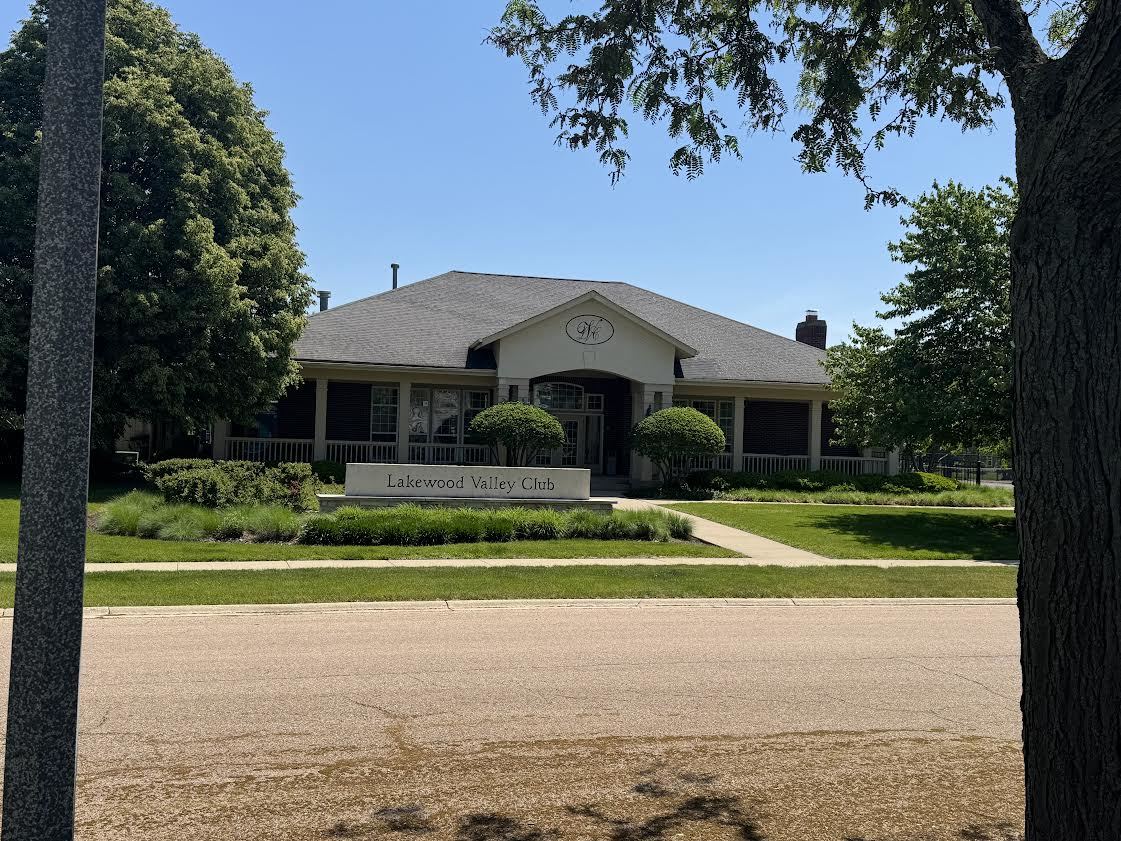 2497 Frost Drive Aurora IL 60503