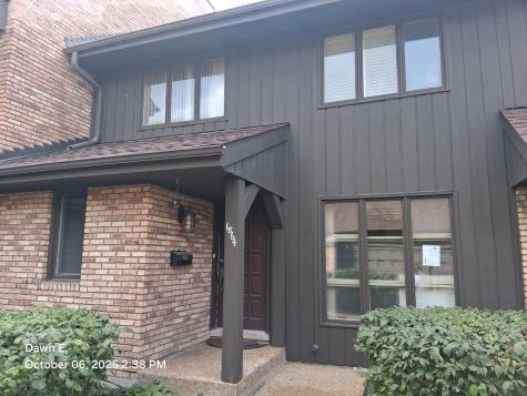 1864 Mission Hills Lane Northbrook IL 60062