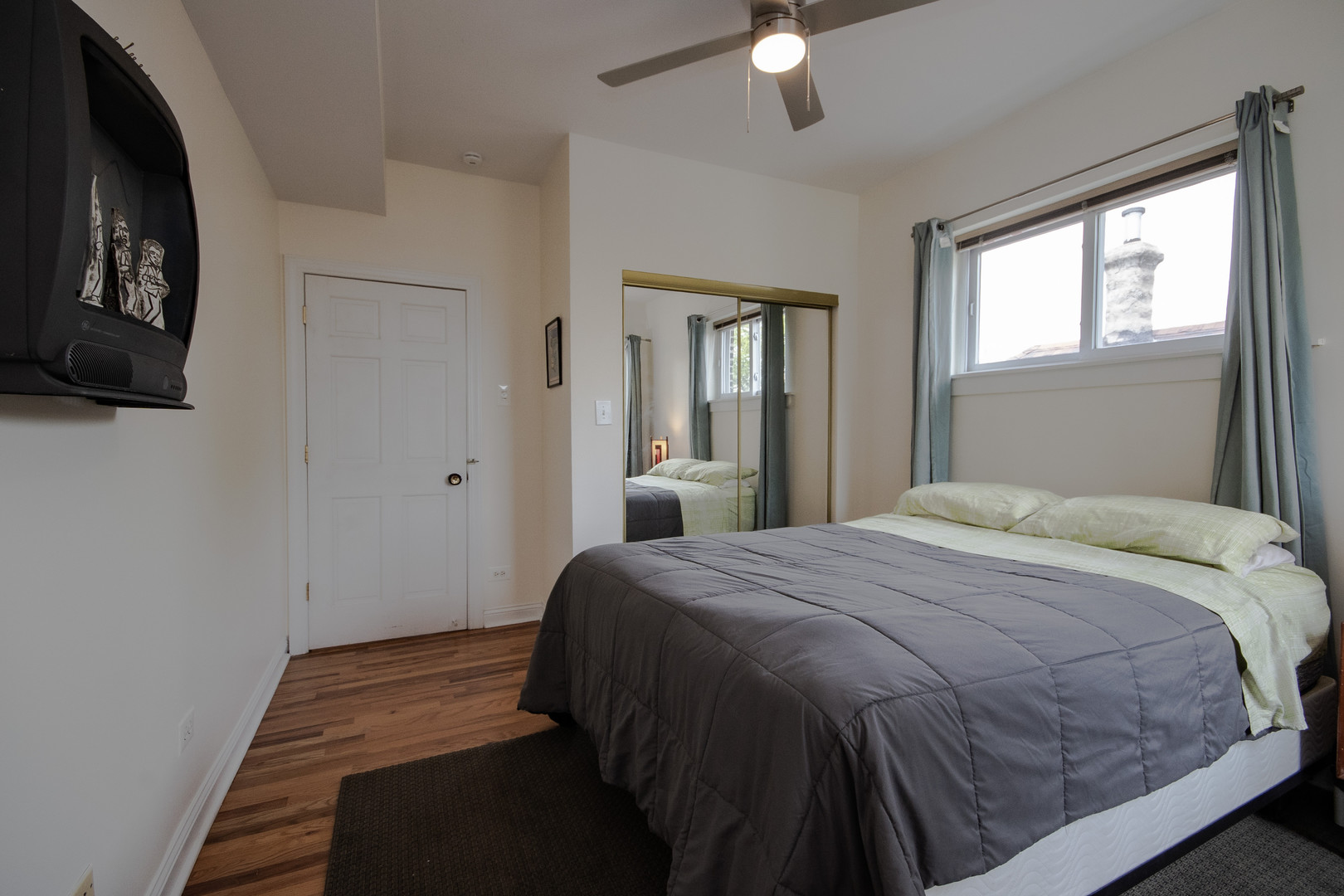 3434 West Leland Avenue Chicago IL 60625