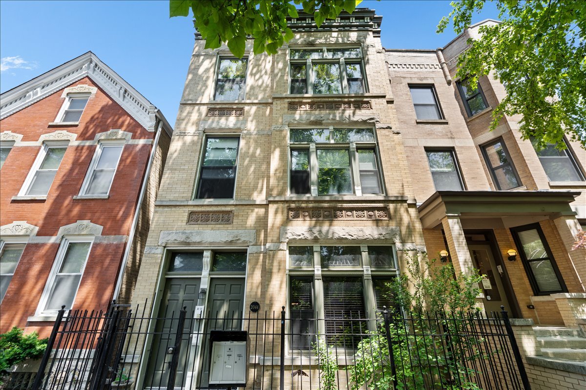 2044 West Haddon Avenue Chicago IL 60622