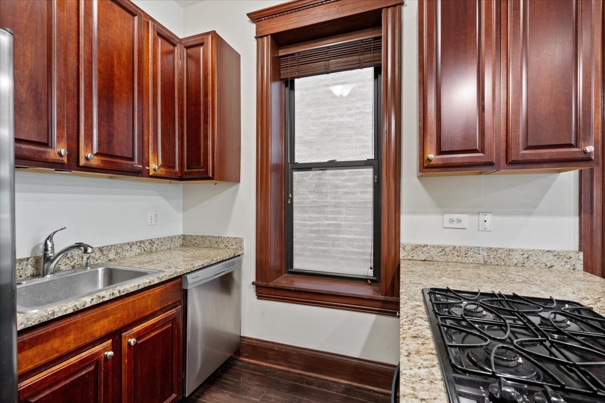 2044 West Haddon Avenue Chicago IL 60622