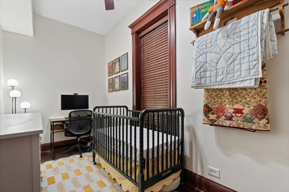2044 West Haddon Avenue Chicago IL 60622