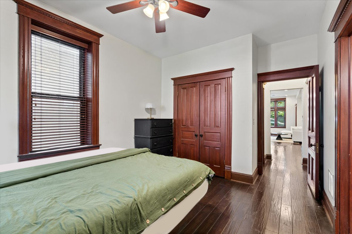2044 West Haddon Avenue Chicago IL 60622