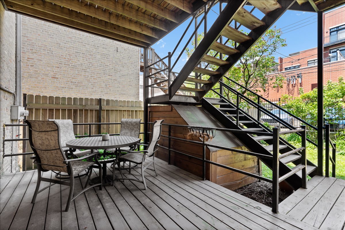 2044 West Haddon Avenue Chicago IL 60622
