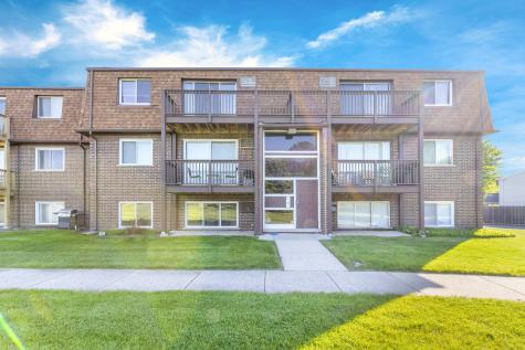 124 Boardwalk Street Elk Grove Village IL 60007