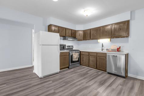 124 Boardwalk Street Elk Grove Village IL 60007