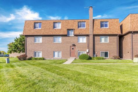 124 Boardwalk Street Elk Grove Village IL 60007