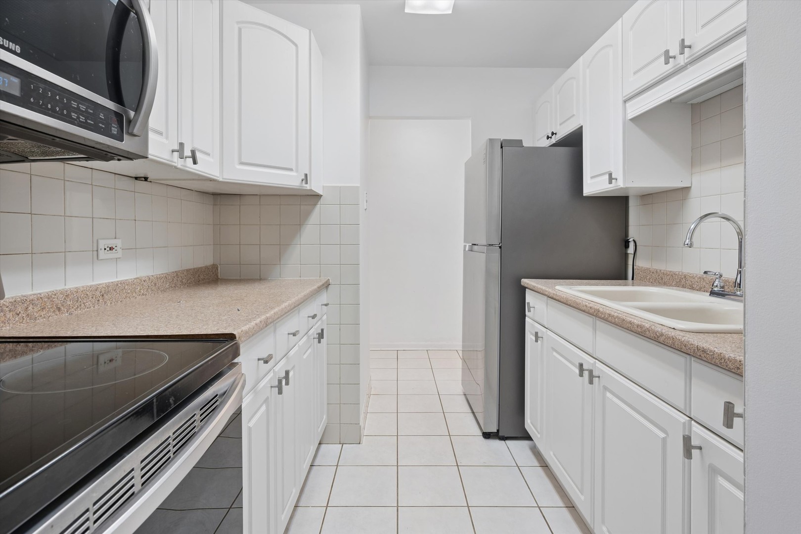 6171 North Sheridan Road Chicago IL 60660