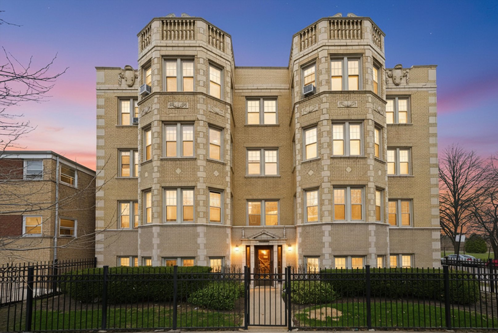 6205 North Oakley Avenue Chicago IL 60659