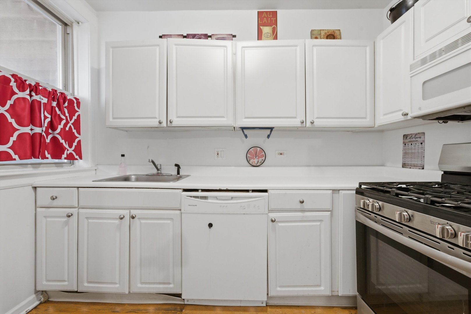 6205 North Oakley Avenue Chicago IL 60659
