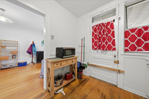 6205 North Oakley Avenue Chicago IL 60659