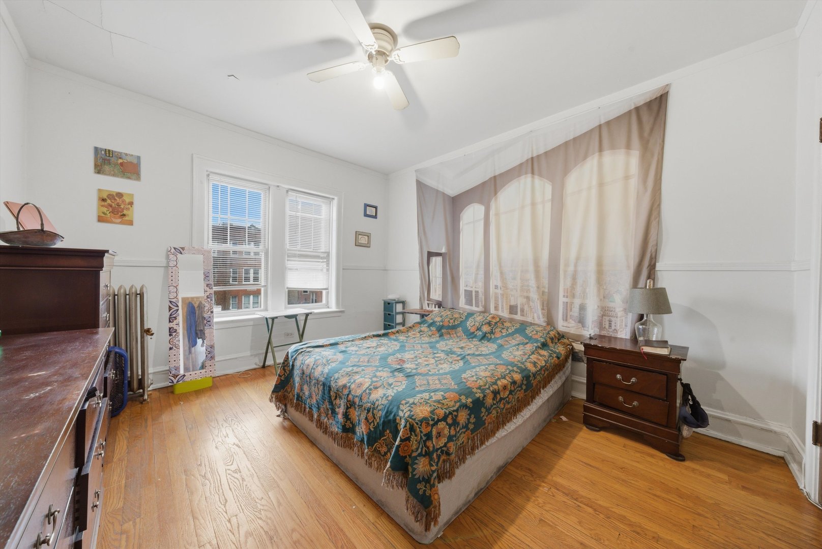 6205 North Oakley Avenue Chicago IL 60659