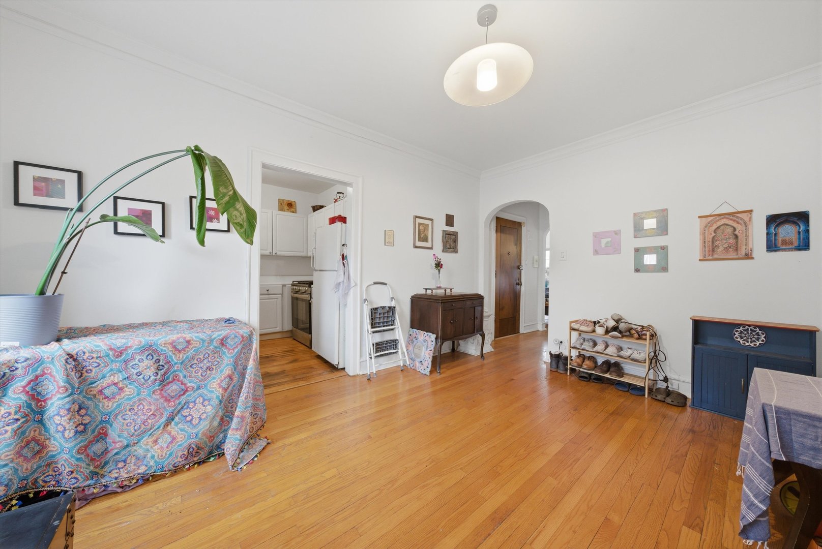 6205 North Oakley Avenue Chicago IL 60659