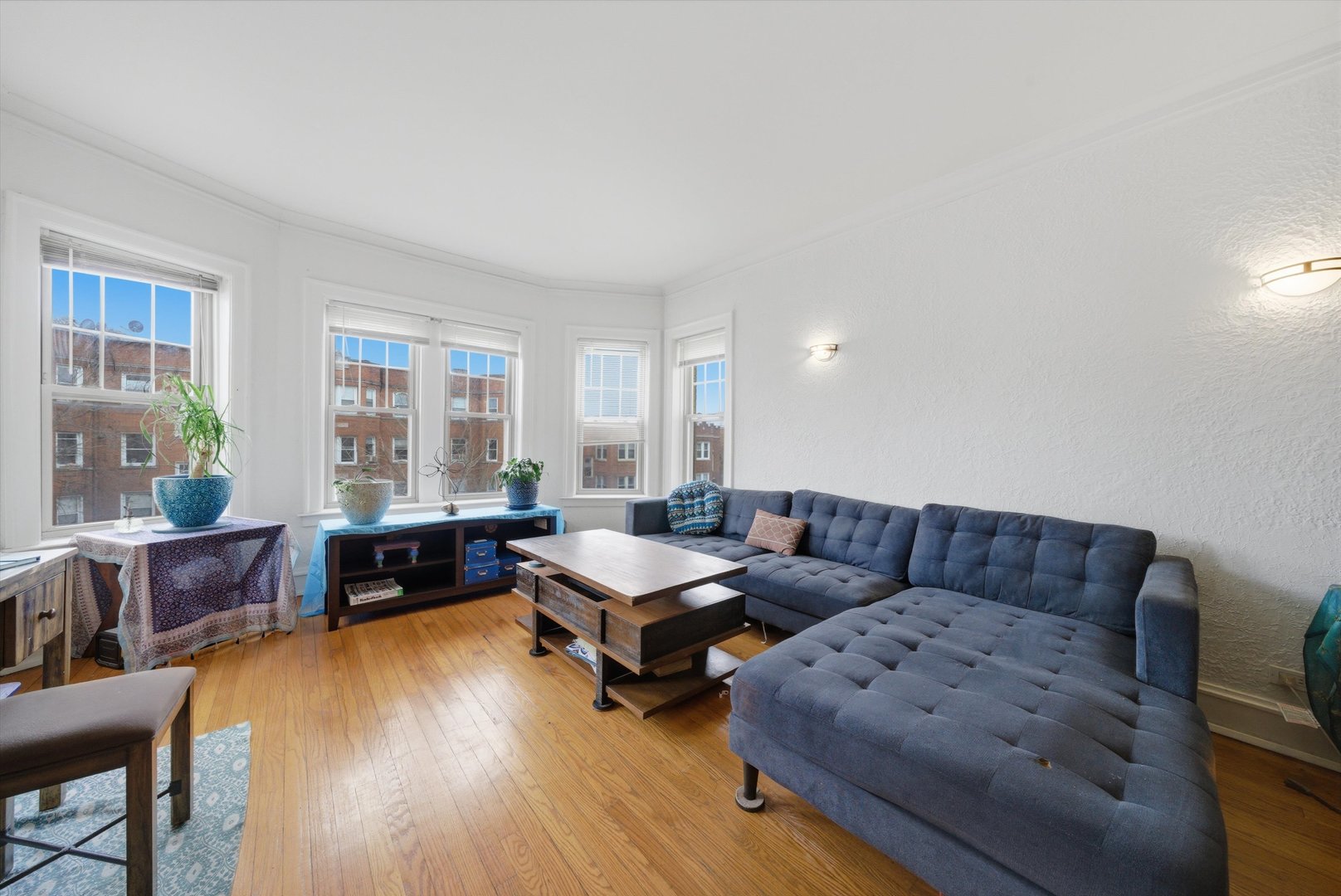 6205 North Oakley Avenue Chicago IL 60659